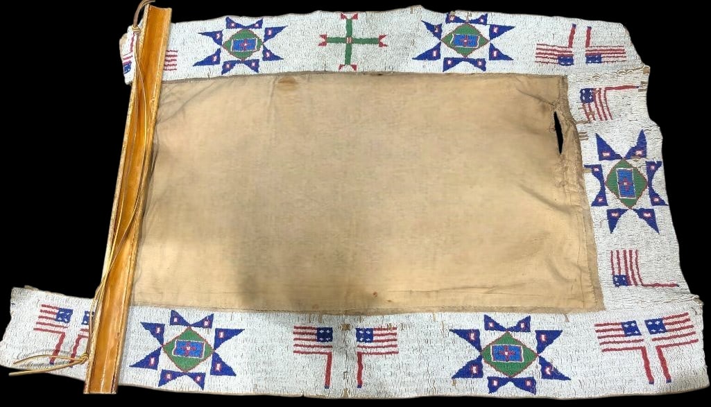 Late 1800s Sioux Beaded Saddle Blanket Wall Hanging (1 of 12)