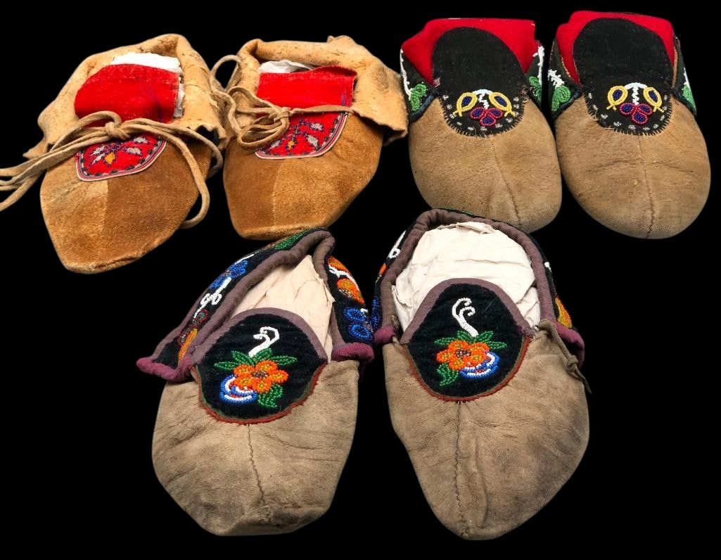 Three Pair Of Ojibwe - Cree Moccasins (1 of 11)