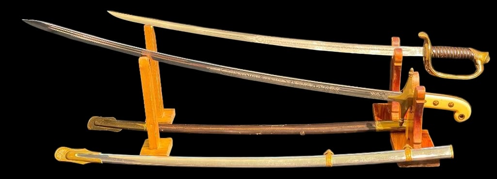 Two USMC Swords Dress Style (1 of 19)