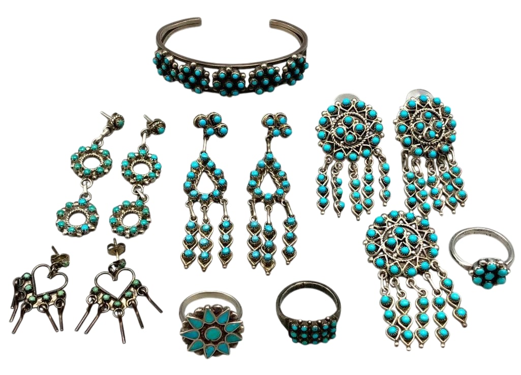 Group Of Mostly Snake Eye Turquoise And Sterling Silver Jewelry: Offered here for your consideration is a group of mostly snake eye turquoise and sterling silver jewelry. This lot includes four pairs of earrings, one pin/pendant, three rings and one bracelet. Most 