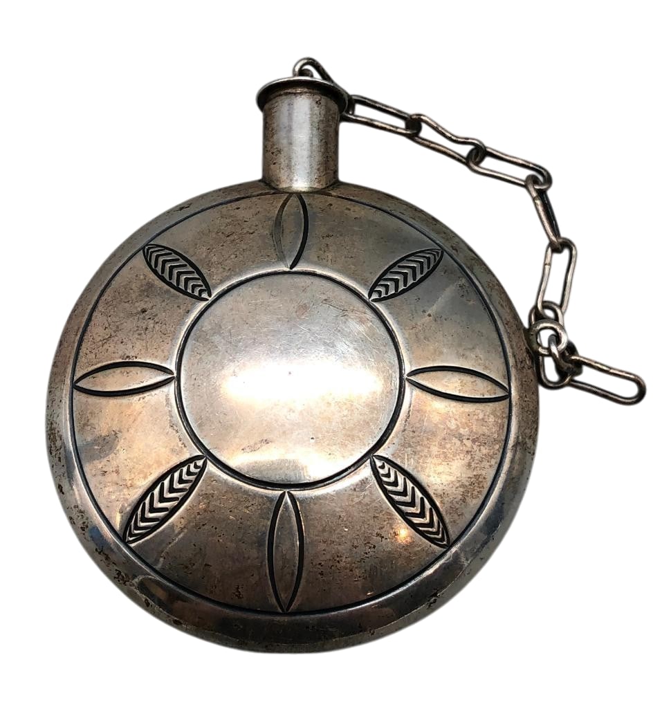 1930s Era Sterling Silver Canteen: Offered here for your consideration is a 1930s era sterling silver canteen. This great item features geometric and leaf hand stamped patterns featuring a smooth silver finish. The canteen topper is at