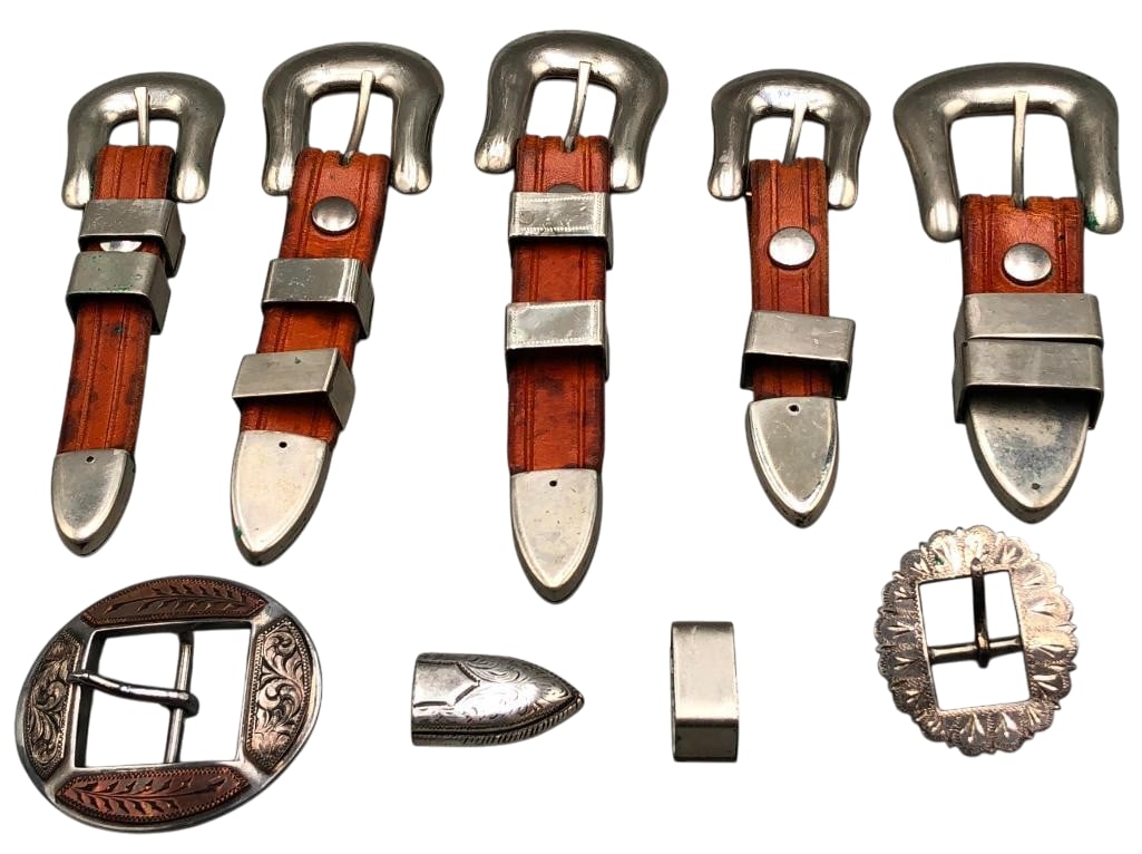 Five Ricardo Marked Buckle Sets, Keyston Buckle and Anders Buckle (1 of 13)