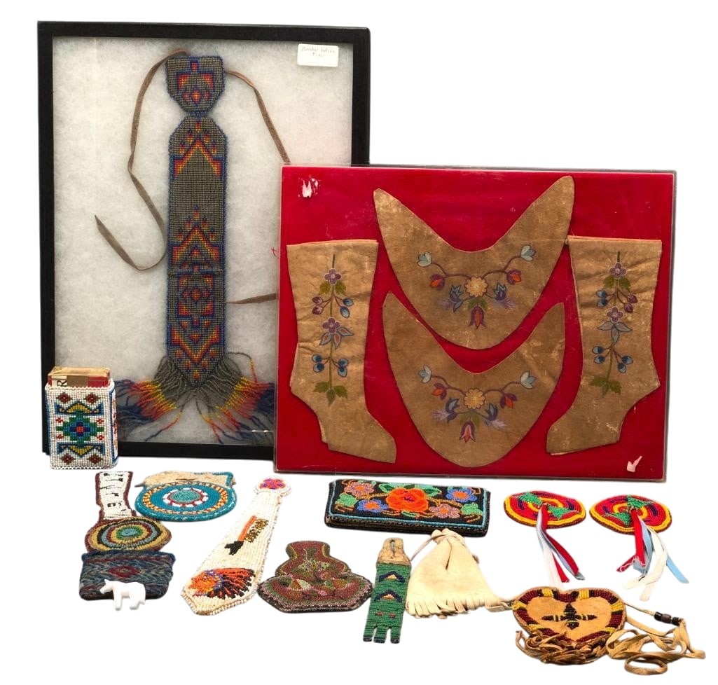 Group Of Miscellaneous Beaded Whimsies, Etc.: Offered here for your consideration is a group of miscellaneous beaded whimsies, etc. This lot includes beaded bags, a necktie and other beaded items. The work is done in blue, red, yellow, green, whi