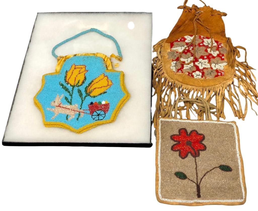 Group Of Three Vintage Plateau Beaded Bags: Offered here for your consideration is a group of three vintage Plateau beaded bags. They feature beadwork showcasing floral or animal designs. The beads are done in colors of blue, red, yellow and ot
