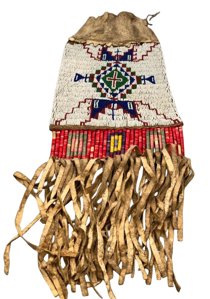 Sioux Beaded Pipe Bag (1 of 10)