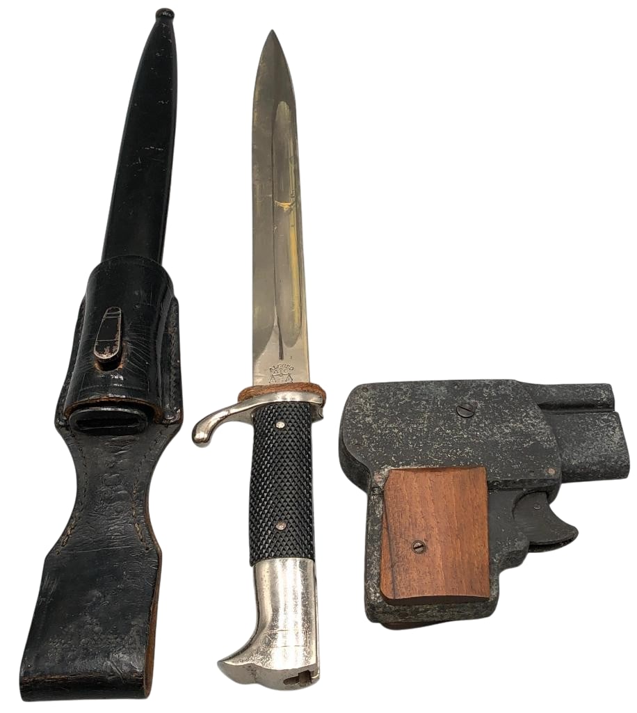 WW2 German Flare Pistol And Parade Bayonet (1 of 19)