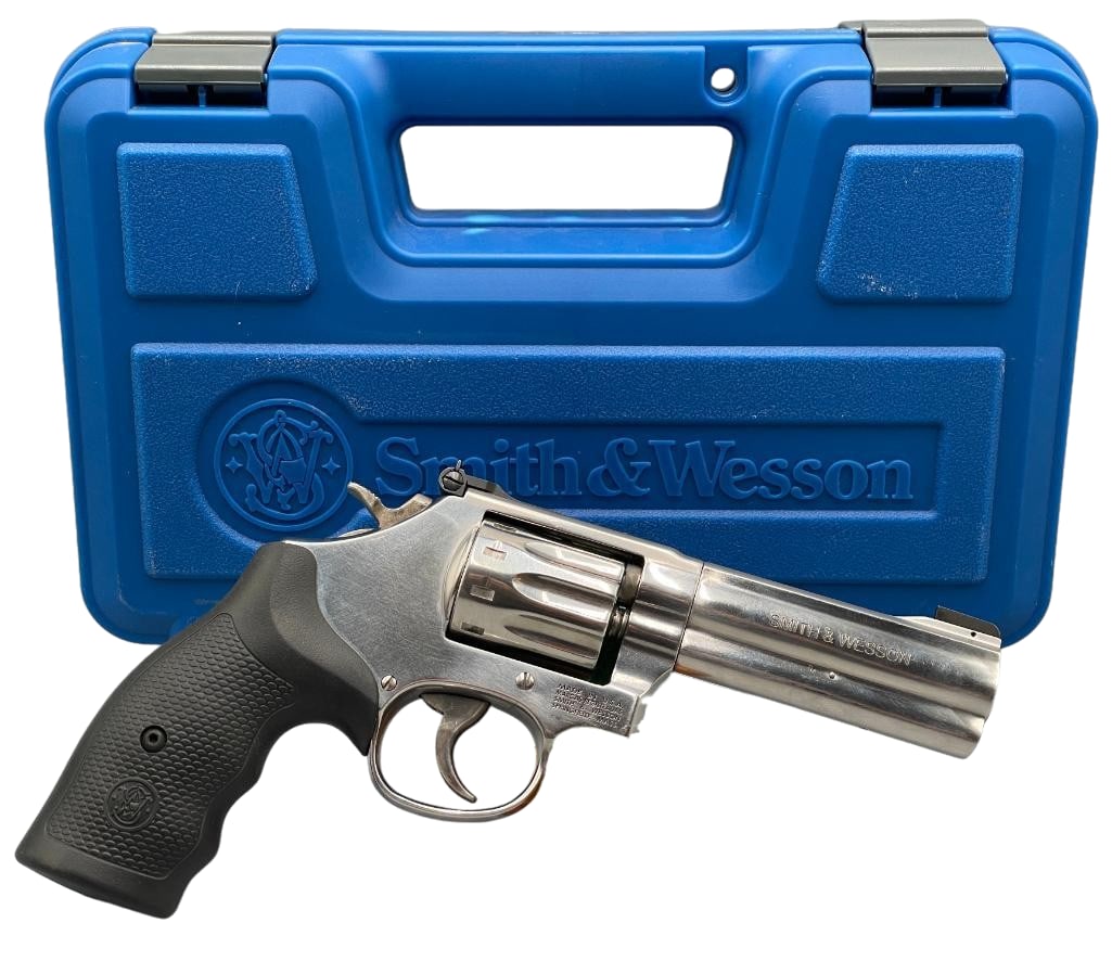 Smith & Wesson 617-6 Revolver In .22 LR Caliber: For your bidding pleasure is a like new, Smith & Wesson 617-6 Revolver in .22 LR Caliber. This firearm is an all stainless steel K-frame platform with a heavy underlug barrel, a 10 round cylinder 