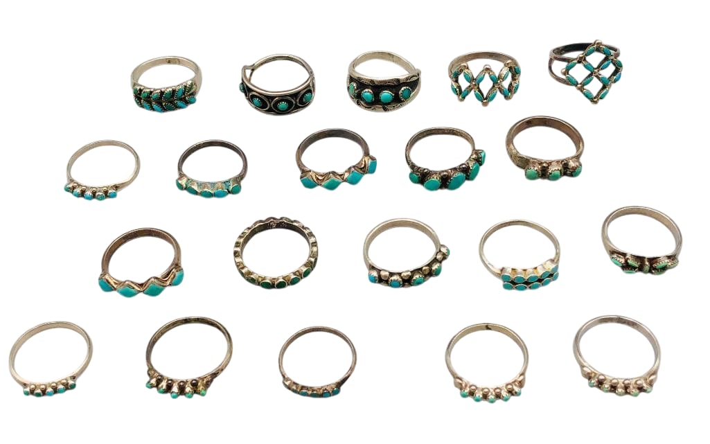 20 Vintage Turquoise And Sterling Silver Rings: Offered here for your consideration are 20 vintage turquoise and sterling silver rings. Most of the pieces feature turquoise cabochons set in sawtooth silver bezels accented with silver dots or darken