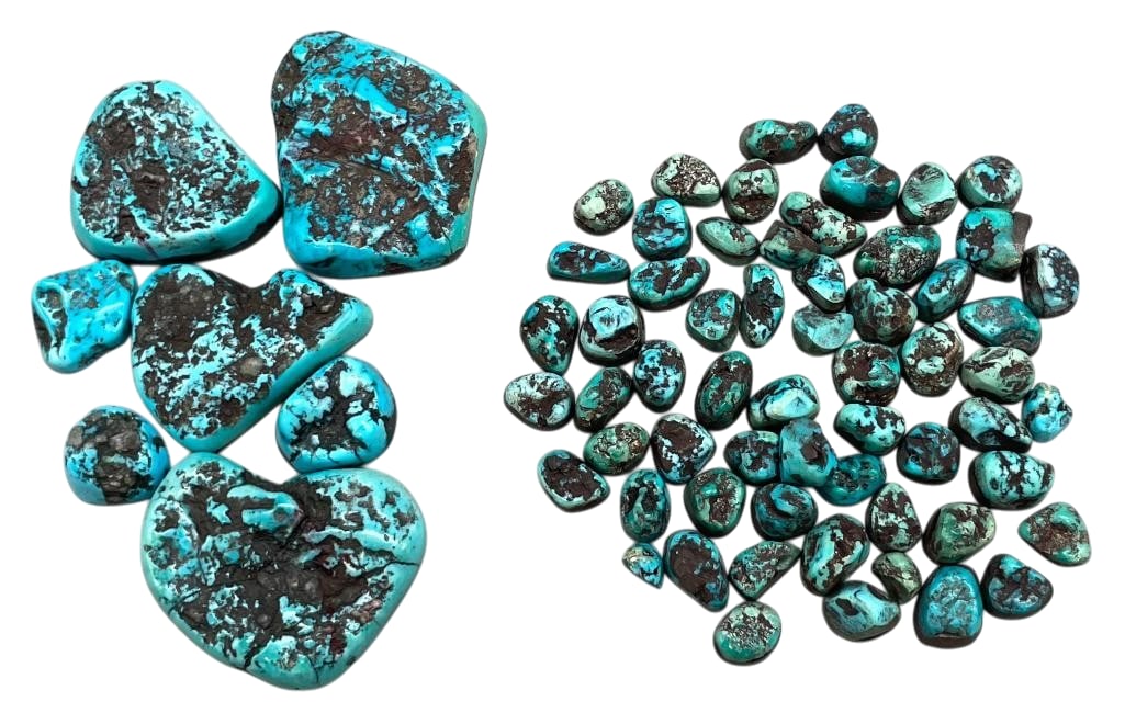 455 Carats Of Kingman Turquoise Cabochons: Offered here for your consideration are 455 carats of Kingman turquoise cabochons. Kingman turquoise originates from the Mineral Park Mining District near Kingman, Arizona. The mine is currently owned