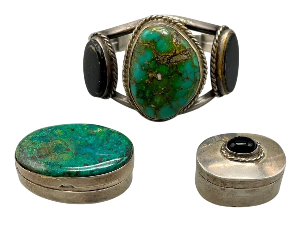 Turquoise And Onyx Bracelet With Two Sterling Silver Boxes: For your bidding enjoyment we present a turquoise and onyx bracelet with two sterling silver boxes. This bracelet features one turquoise and two onyx cabochons set in a smooth silver bezels. Surroundi