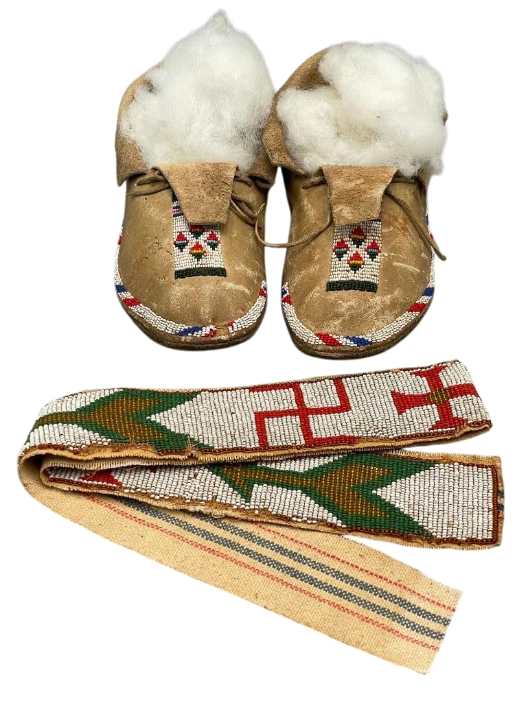 Vintage Plains Moccasins with Antique Whirling Log Belt (1 of 14)