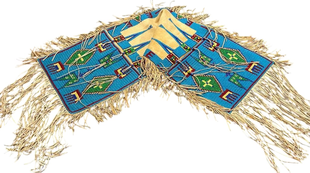 Nicely Beaded Plains Saddlebags (1 of 13)