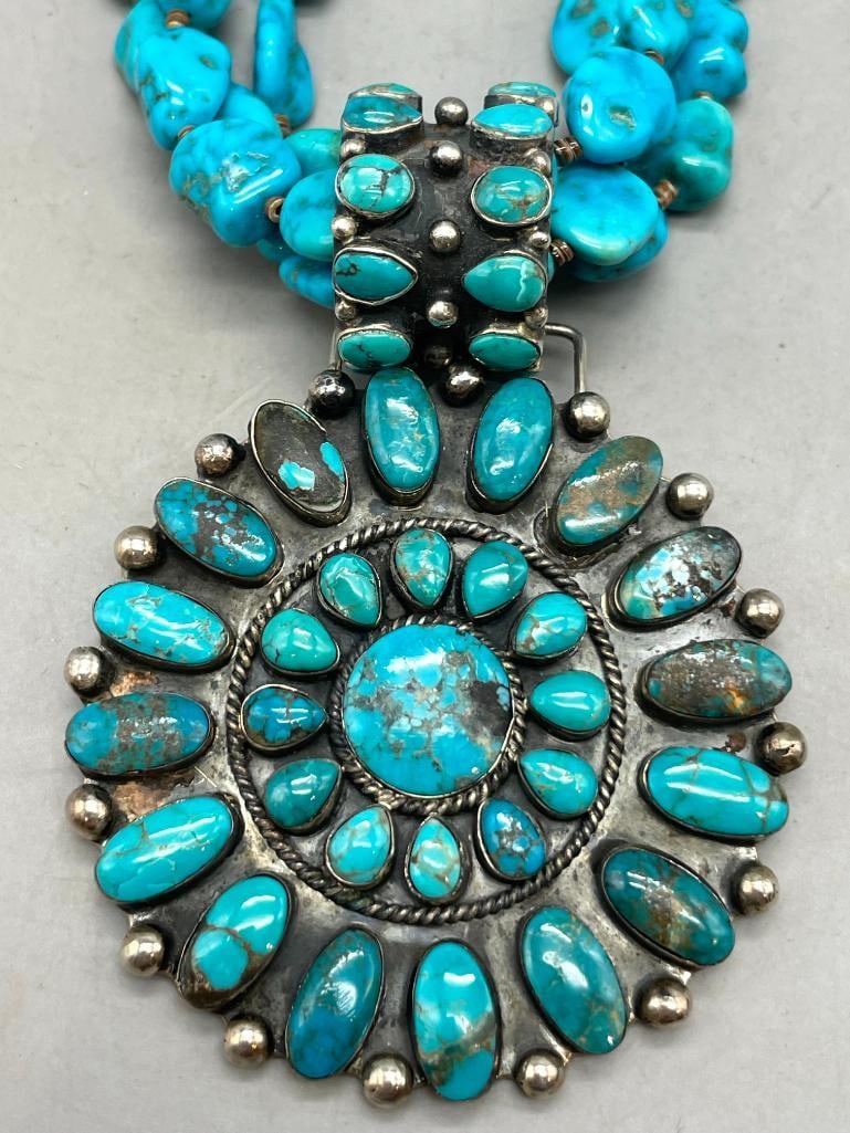 Turquoise Cluster Necklace With Three Strands - 4