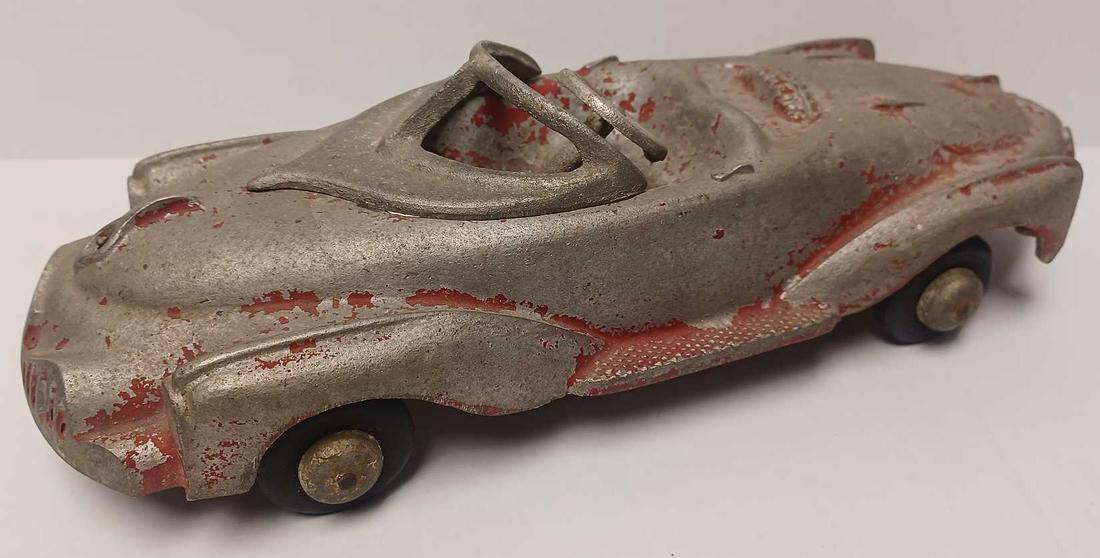 Vintage Oglesby Cast Aluminum Futuristic Car Toy (1 of 4)