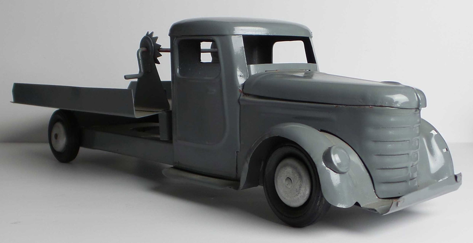 Vintage STRUCTO Grey Flatbed Truck Toy (1 of 8)