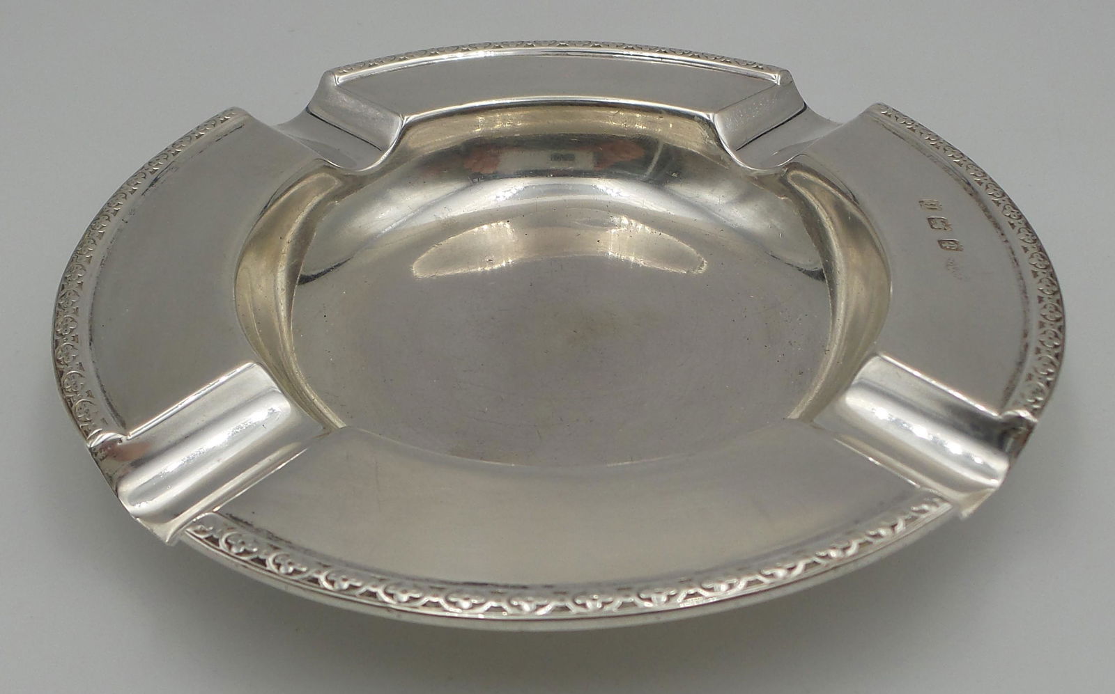 Antique 1926 Art Deco British Sterling Silver Ashtray (1 of 7)
