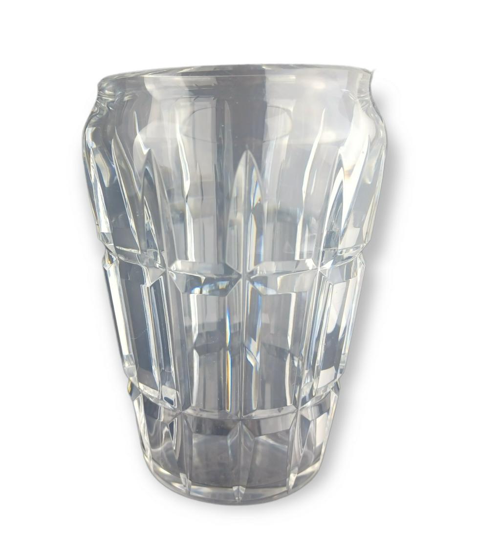 Beautiful BACCARAT French Crystal Vase: Measures approx. 6" x 4.5". From the Collection Of Miguel A. Cruz Peraza.