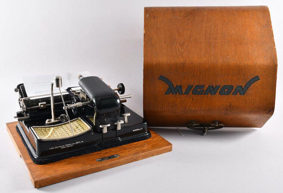 Antique AEG Germany MIGNON Typewriter in orig. Case (1 of 12)