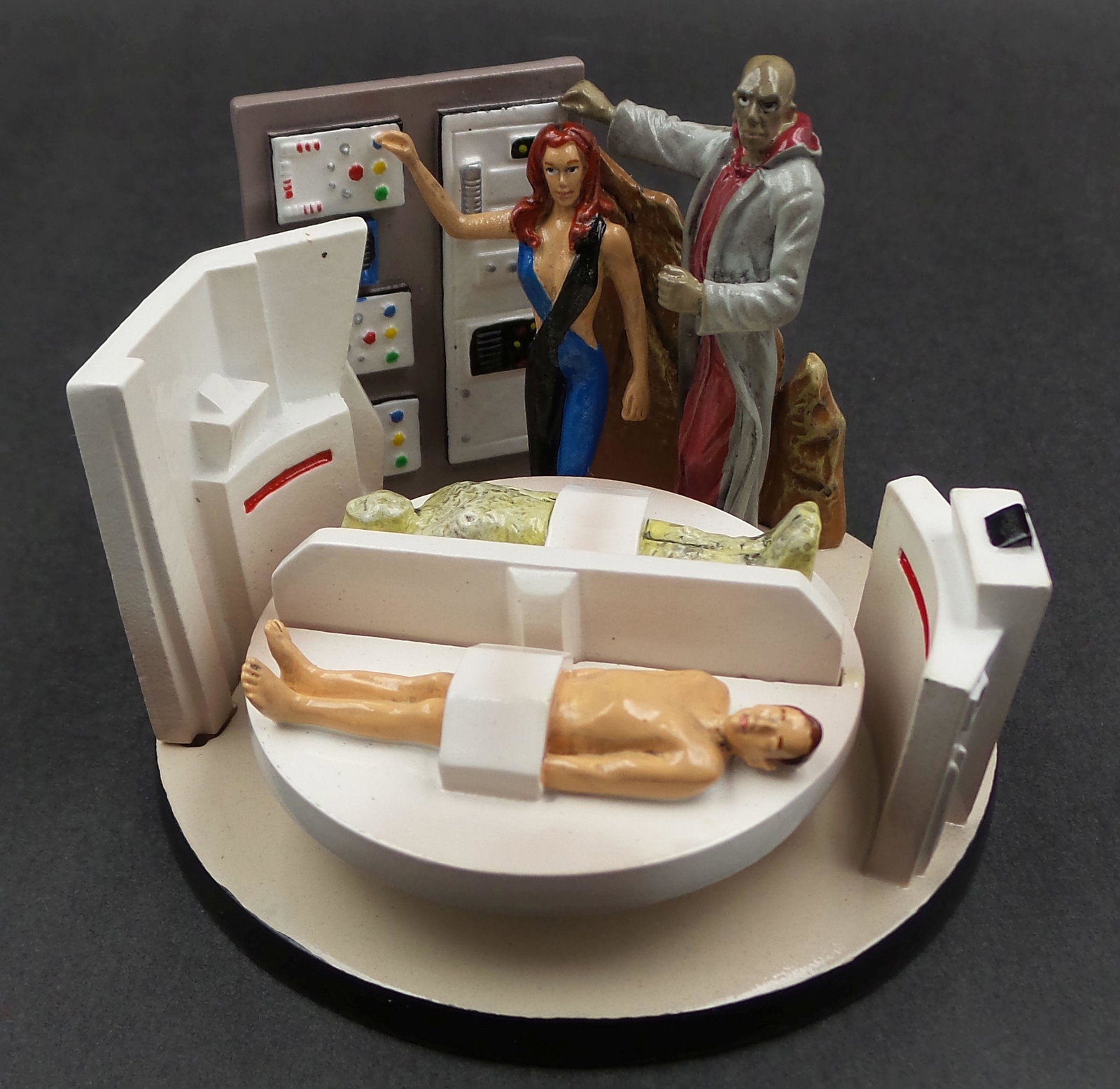 Vintage HAWTHORNE VILLAGE Ltd. Ed. Star Trek Memorable Scene "What are little girls made of" (1 of 6)