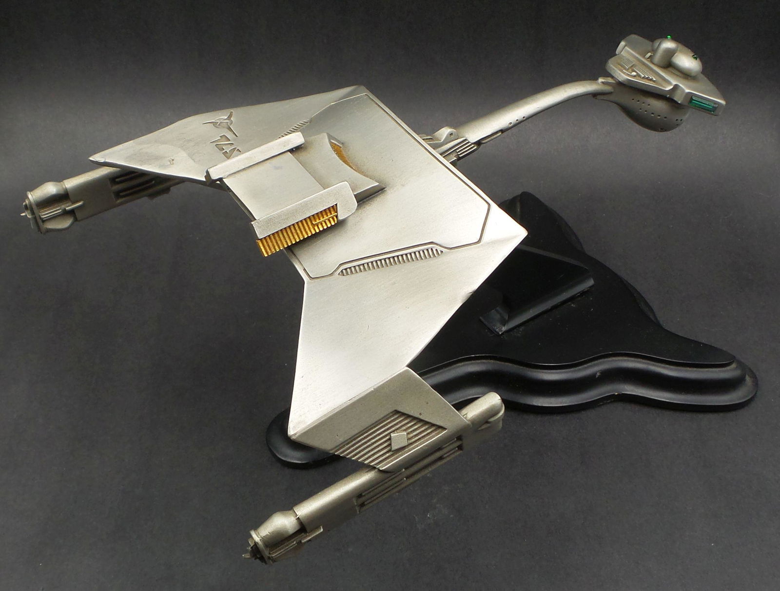 Vintage 1980s FRANKLIN MINT Star Trek Klingon Battle Cruiser Pewter Model (1 of 14)