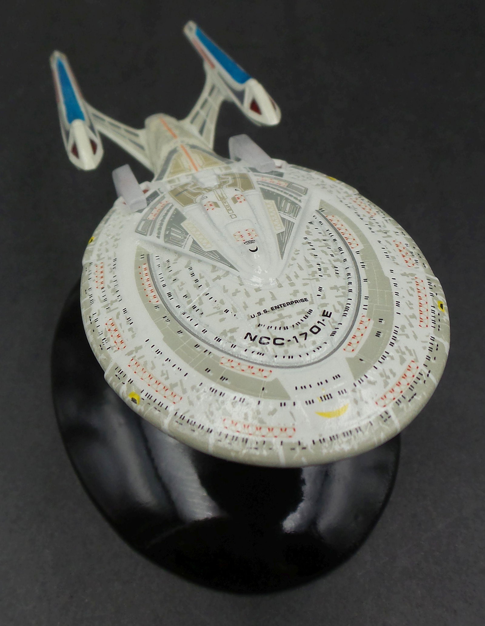 Vintage EAGLEMOSS Hero Star Trek USS Enterprise NCC-1701-E Diecast Model (1 of 14)