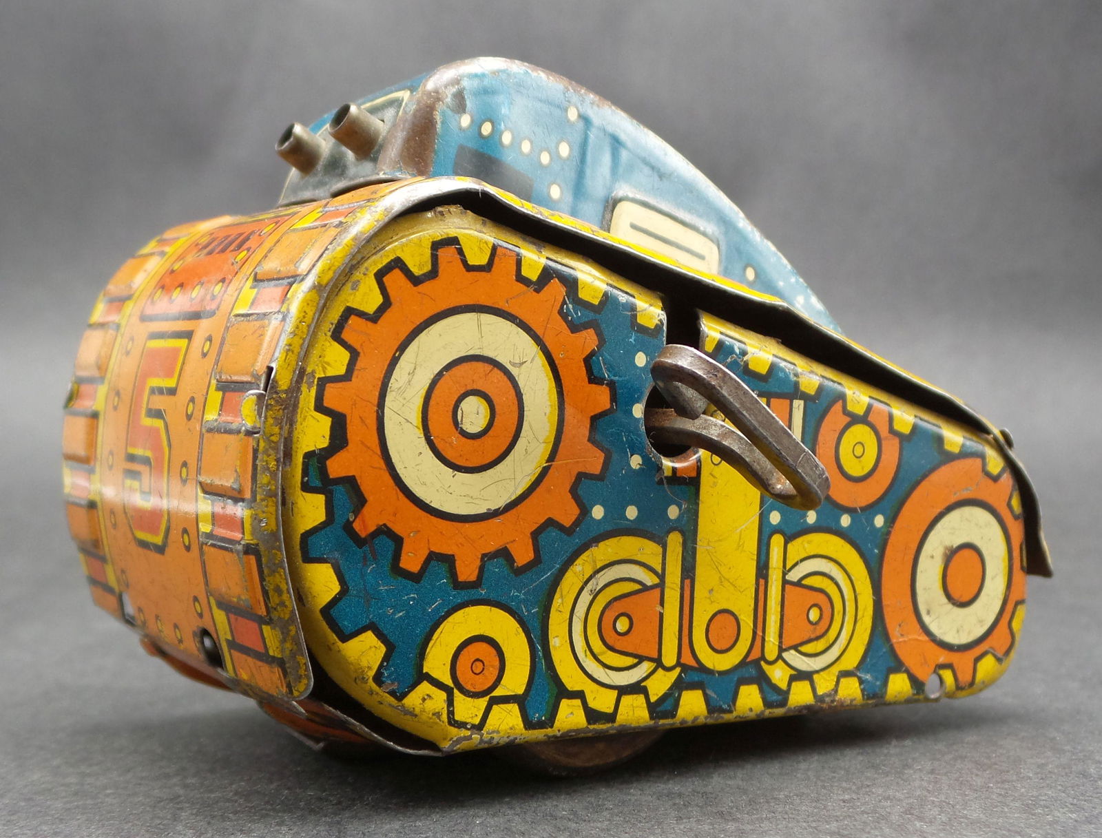 Vintage MARX Wind-Up Lithographed Tin Tank Toy (1 of 10)