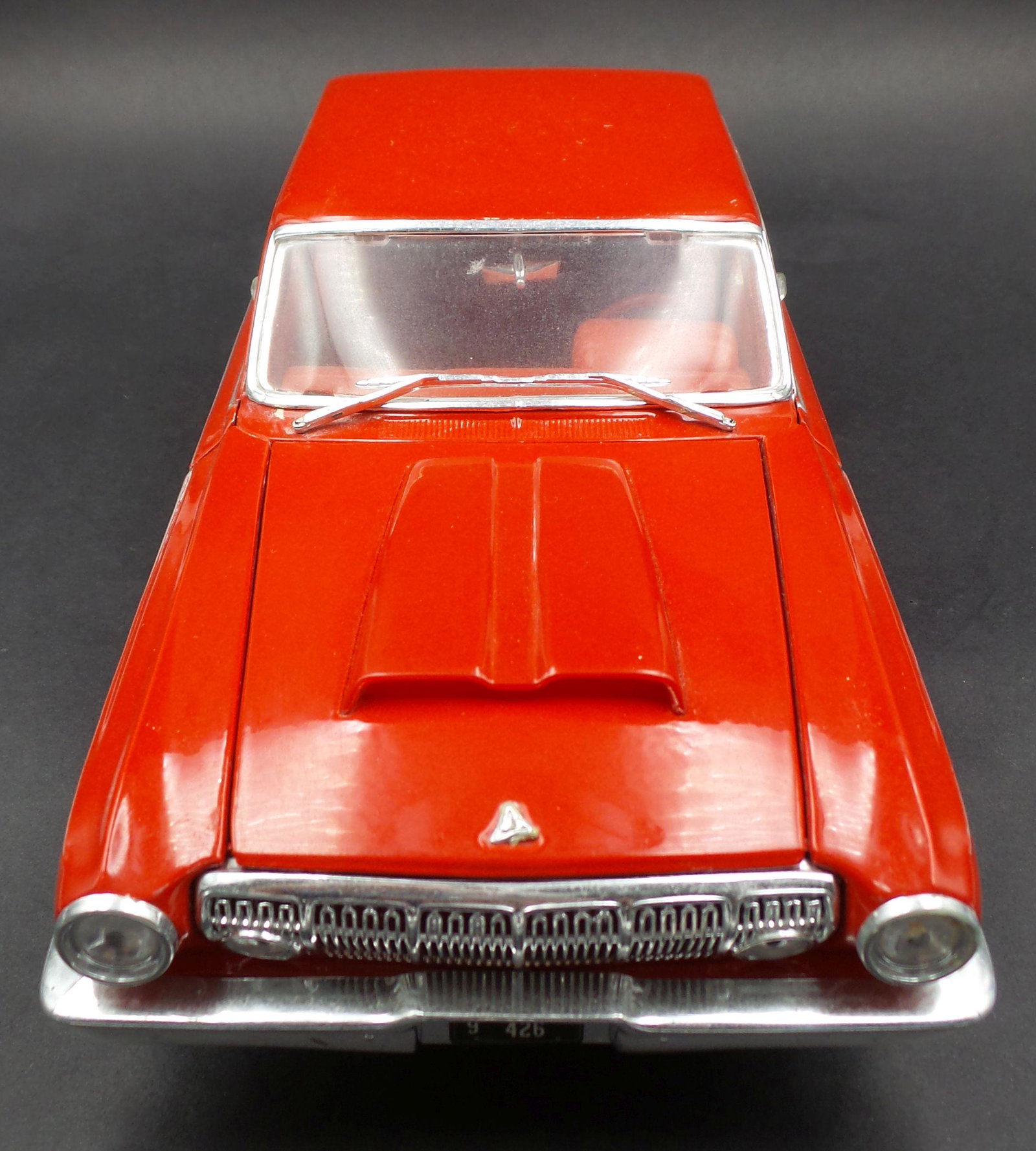 MAISTO 1963 Dodge "330" Red Diecast Model Car 1:18 Scale (1 of 20)