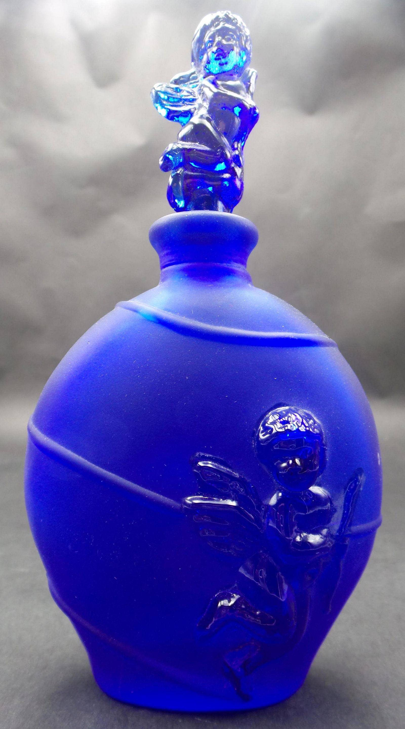 Vintage COWS HEADS Cobalt Blue Art Glass Perfume Bottle (1 of 11)
