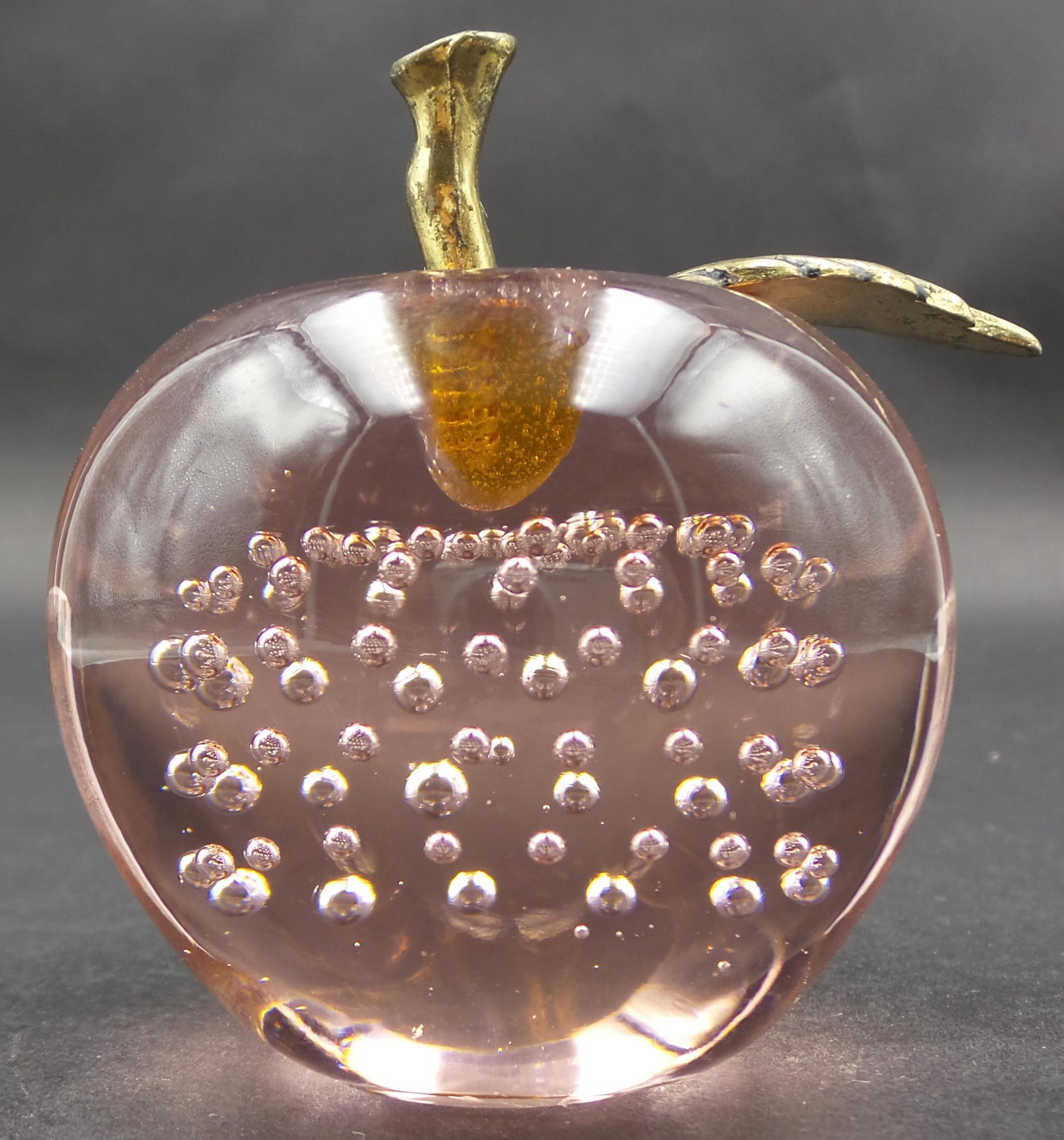 Vintage Champagne Apple Shaped Bubble Art Glass Paperweight: Very good vintage condition with no chips, cracks, or repairs. Measures approx. 3" high x 2 1/2" in diameter (at the widest).
