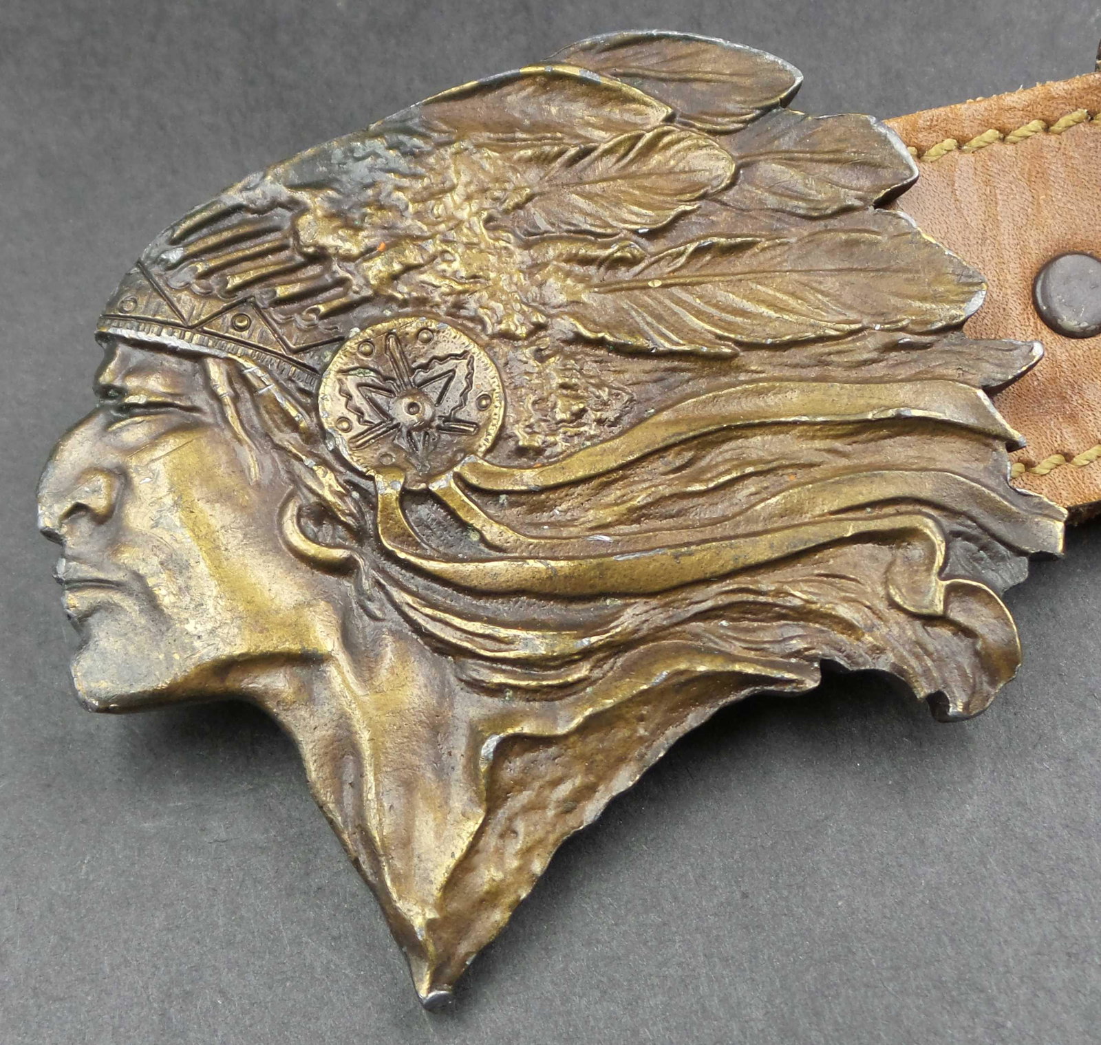 Vintage BERGAMOT BRASS WORKS Indian Head Brass Belt Buckle w/ Embossed PATHFINDER Leather Belt: Very stylish high-quality belt and buckle. The buckle measures approx. 3 1/4" long x 2 3/4" high. The belt is by Pathfinder made from hand embossed top grain leather, is a size 38 (adjusts to sizes 36