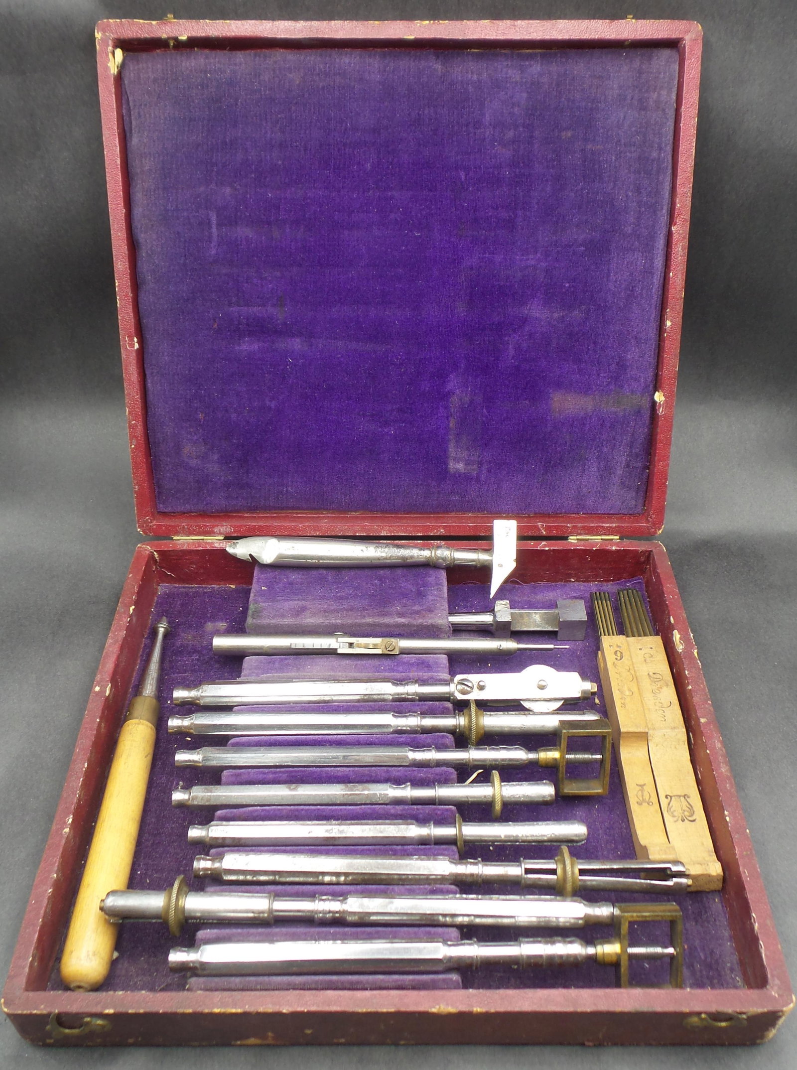 Antique 1900s European Medical Devices in Original Case: Ca. 1920, likely made in Switzerland or Germany. Box measures approx. 9" long x 7 3/4" wide x 1 1/2" high. Good antique condition. Likely missing some pieces.
