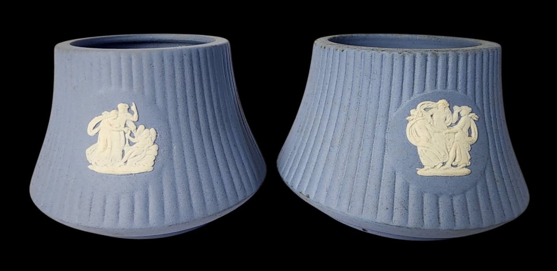 Pair of Vintage WEDGWOOD Blue Jasperware Cigarette Lighter Holders (1 of 5)
