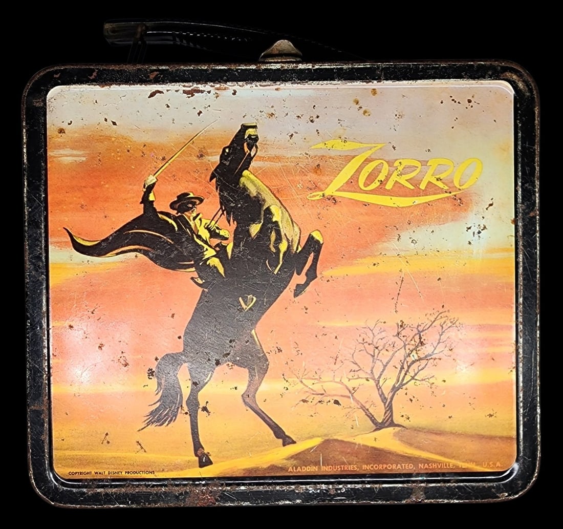 Vintage 1960s ALADDIN Zorro Lunch Box (1 of 5)