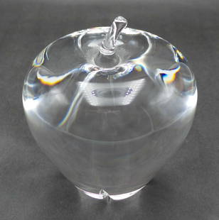 Vintage STEUBEN Crystal Apple Sculpture: Very good vintage condition, no chips, cracks, or repairs. Measures approx. 3 5/8" high x 3 1/4" in diameter (at the widest). Very decorative piece!