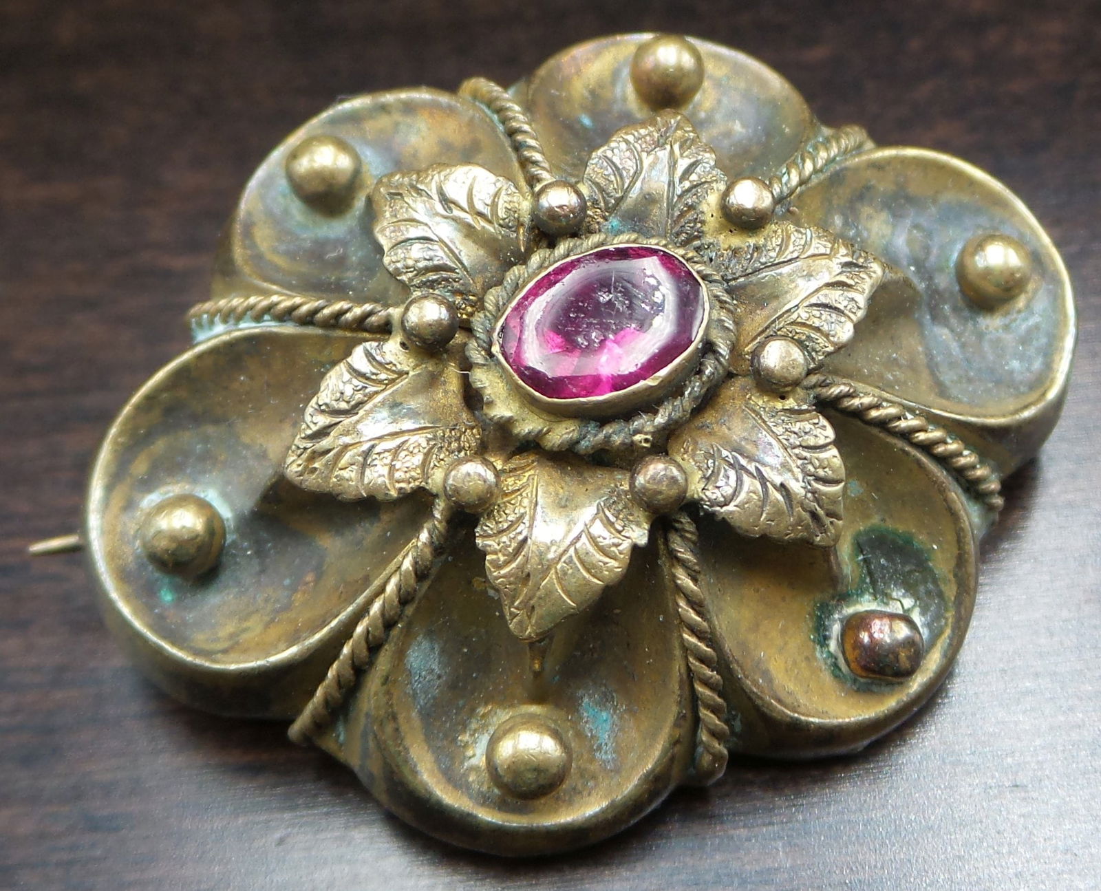 Antique ca. 1890 European Costume Jewelry Goldtone Metal & Red Gemstone Brooch (1 of 4)
