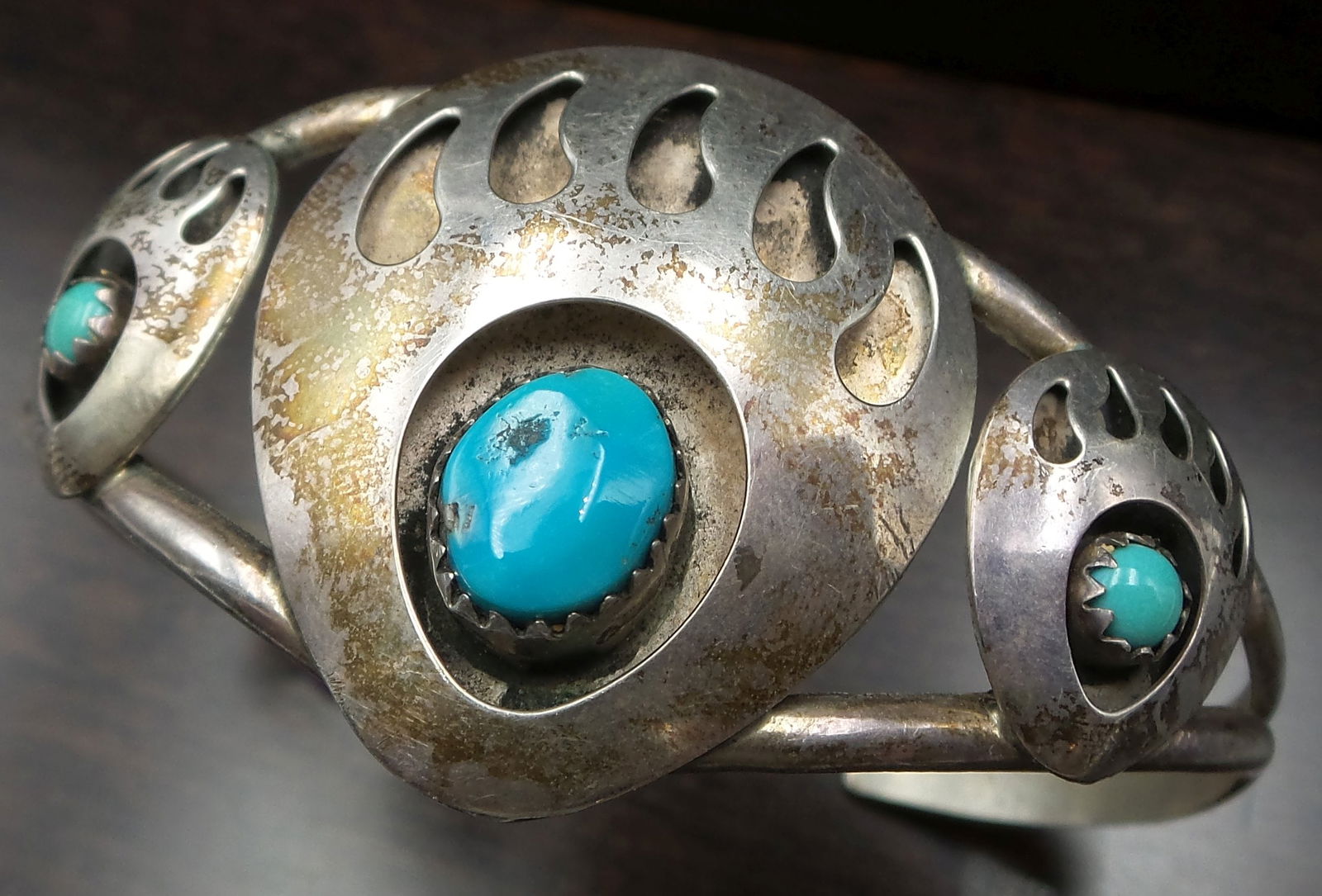 Vintage Navajo Native American Sterling Silver & Turquoise Bear Claw Cuff Bracelet (1 of 4)
