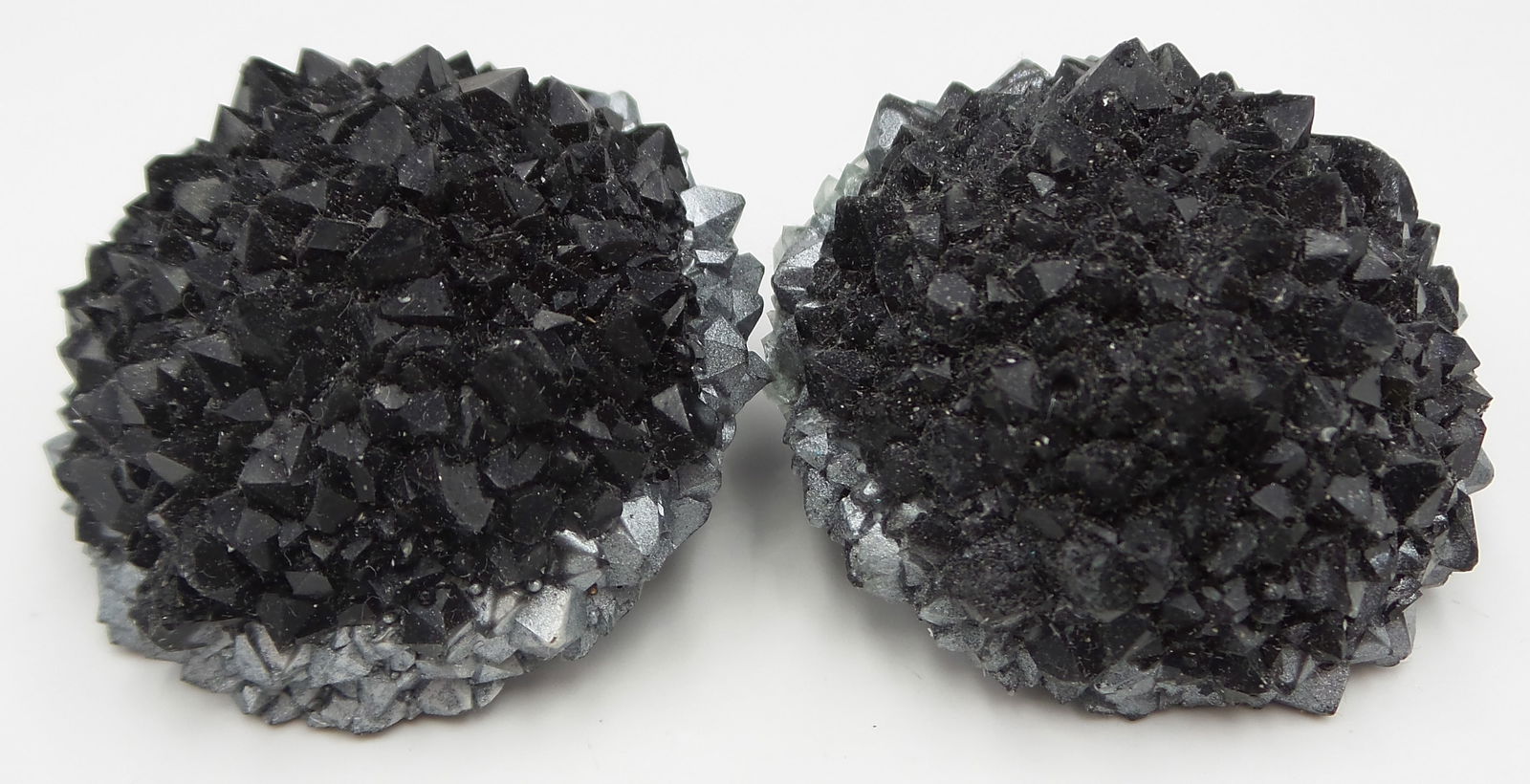 Large Unusual Vintage Black & Silver Geode Style Rubber Costume Jewelry Earrings (1 of 6)