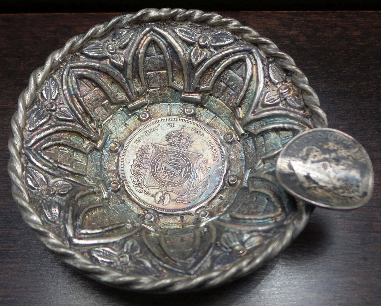 Ornate Antique Brazilian 1858 Coin Silver Ashtray (1 of 7)