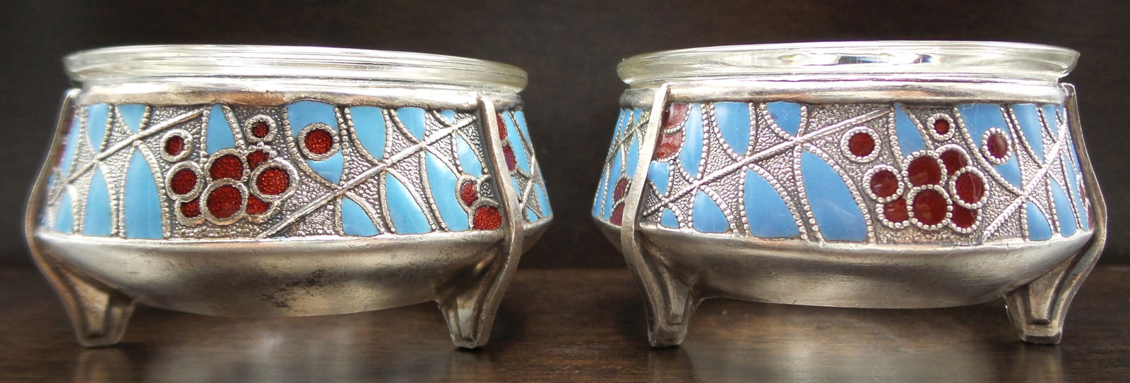 Pair of Vintage Soviet Russian HOMMET Silverplate & Enamel Salt Cellars / Caviar Dishes (1 of 13)