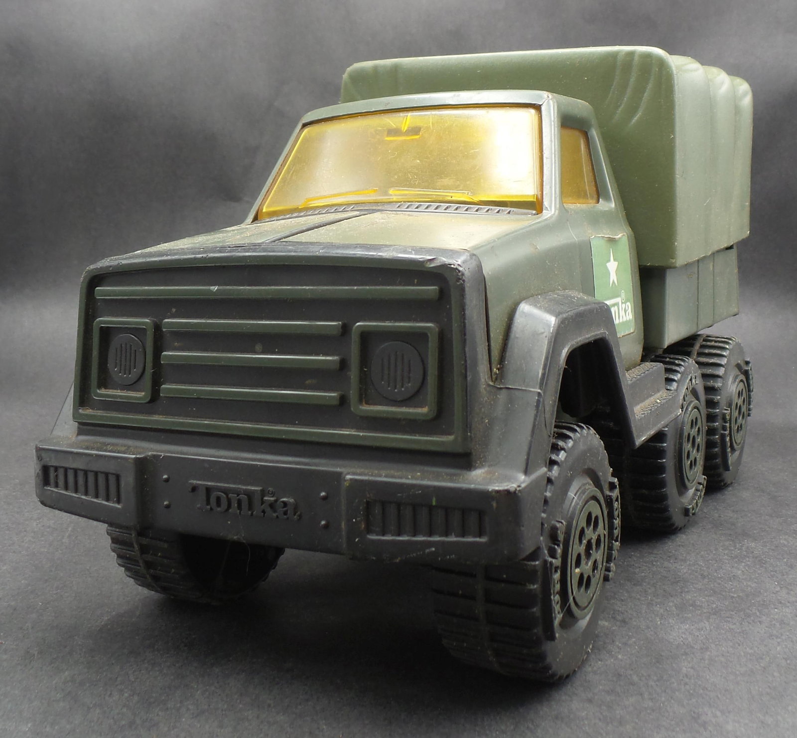 Vintage TONKA Brown Pressed Steel Military Toy Truck /w Trailer: Pressed steel and plastic. Good vintage condition. Measures approx. 16 1/2" long (incl. trailer). Displays amazingly.