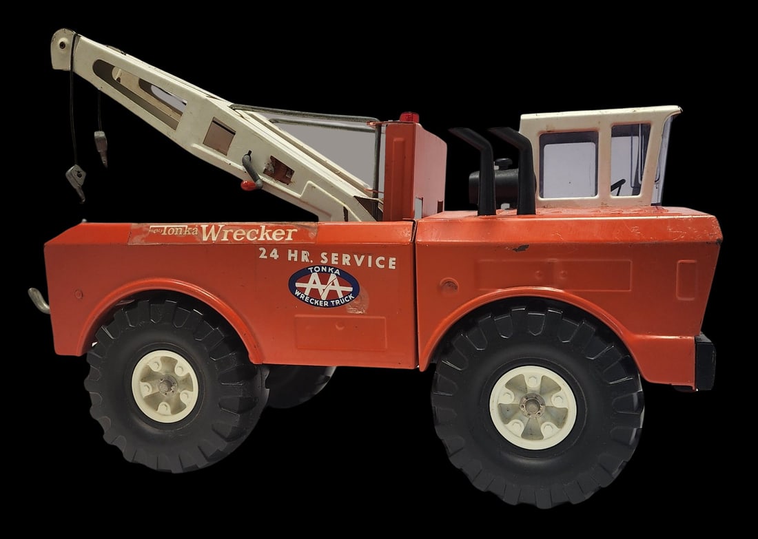1970s Mighty TONKA Orange Pressed Steel AA 24hr Service Double Boom Wrecker Tow Truck: Very good vintage condition. Measures approx. 16" long.