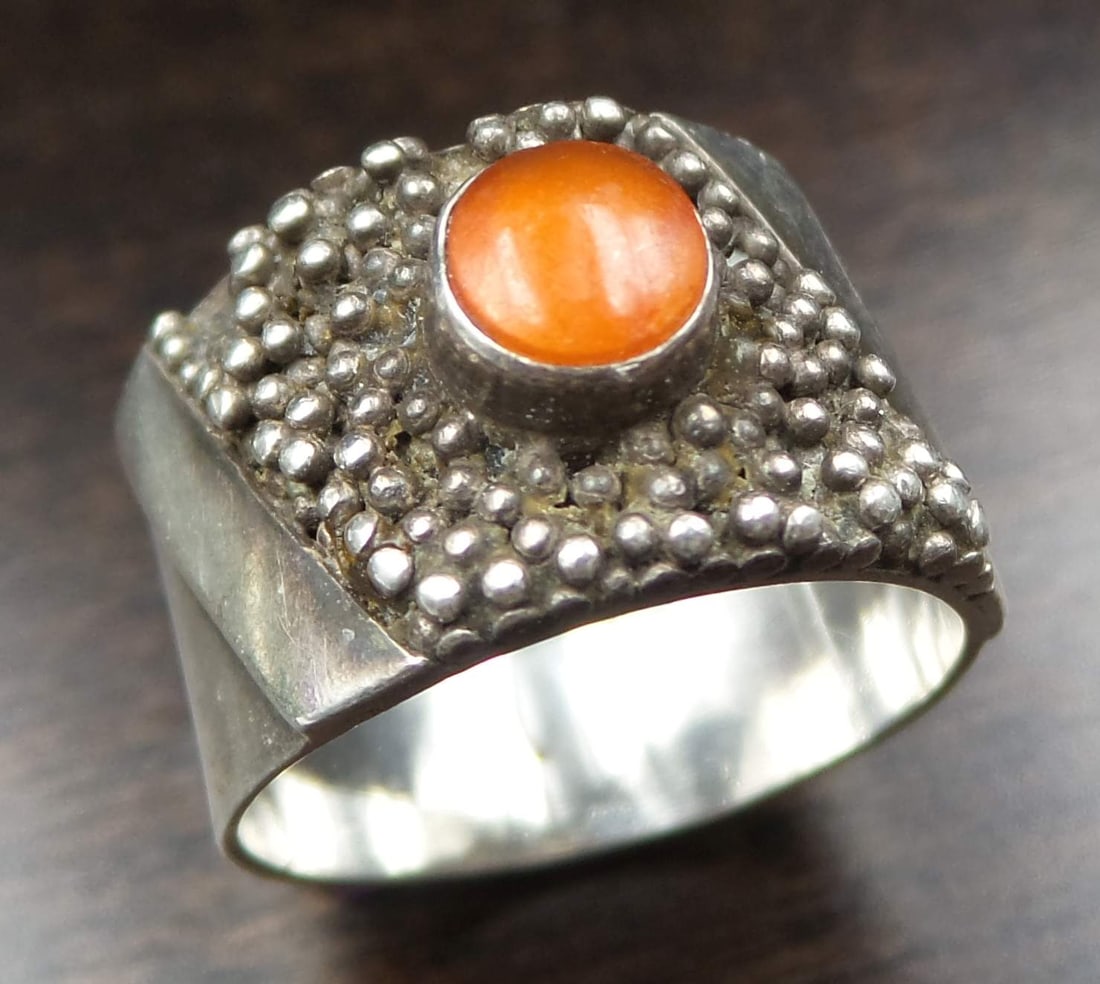Unusual Mid-Century Modern Brutalist Sterling Silver & Carnelian Ring (1 of 5)