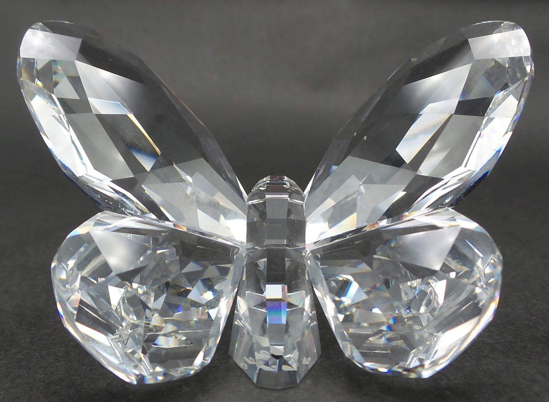 Vintage Discontinued SWAROVSKI Crystal Clear Butterfly Figurine (1 of 6)