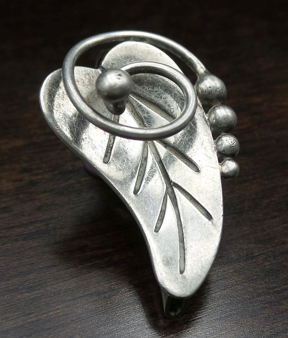 Unusual Vintage REVERI Reveriano & Maria Castillo Mexico Sterling Silver Leaf Tie Pin (1 of 5)