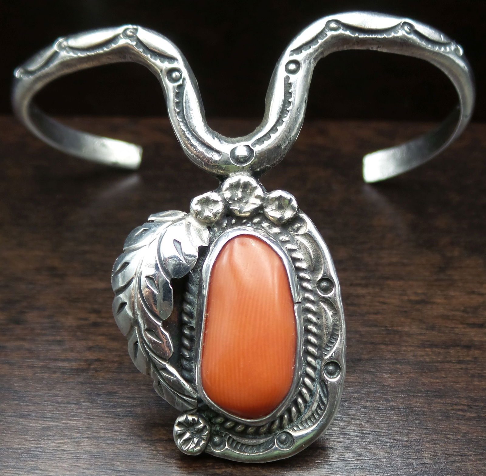 Unusual Vintage RAYMOND PLATERO Native American Sterling Silver & Coral Designer Cuff Bracelet (1 of 5)