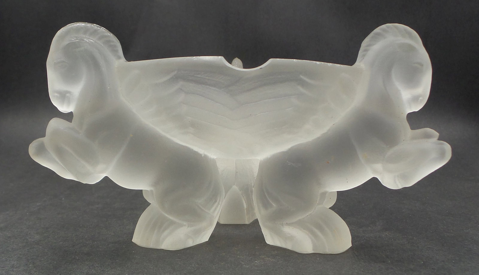 Vintage Art Deco CURT SCHLEVOGT Bohemian Satinglass Pegasus Horses Equestrian Ashtray (1 of 8)