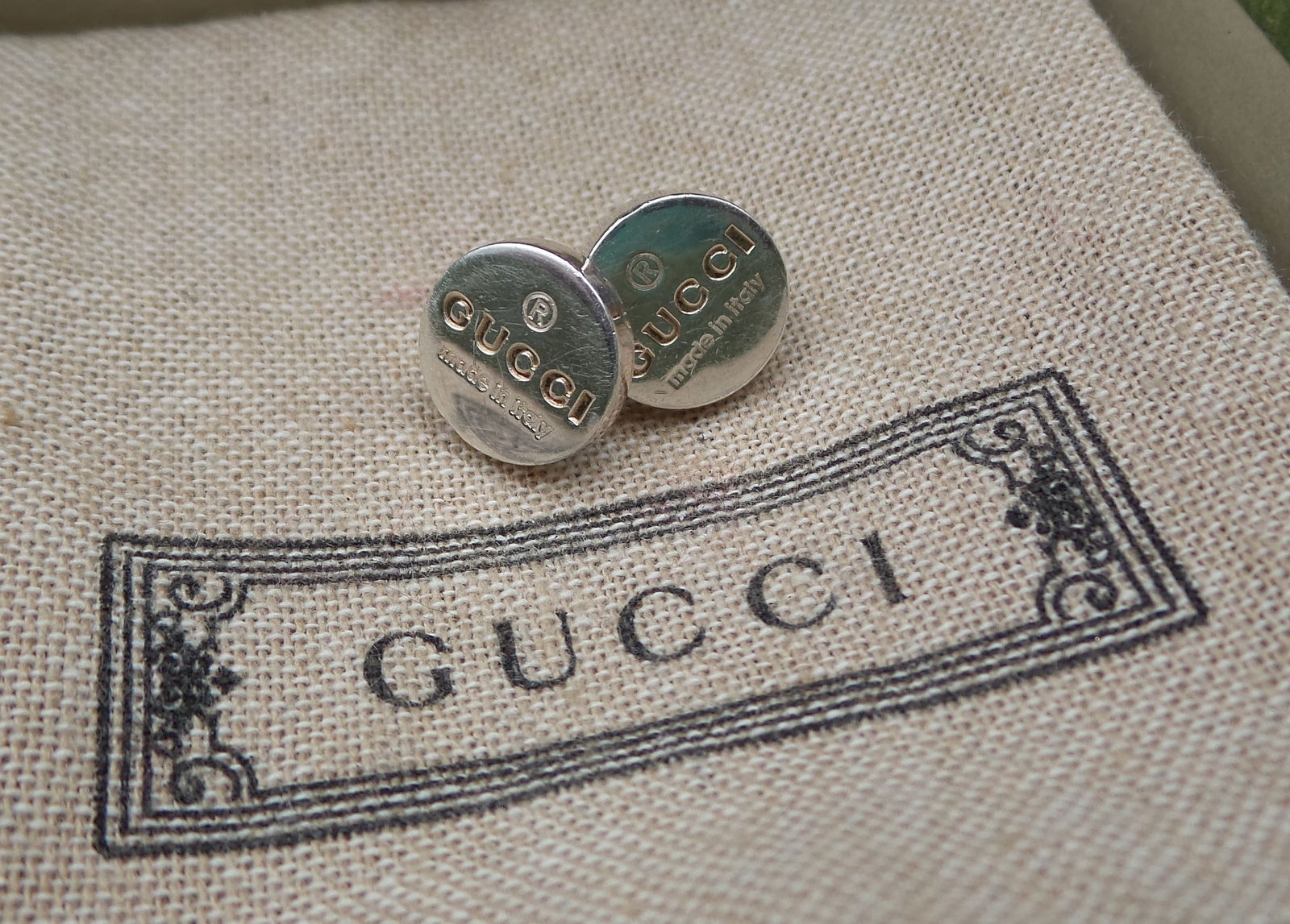 Vintage GUCCI Italy Sterling Silver Stud Earrings in Original Box /w Papers (1 of 7)