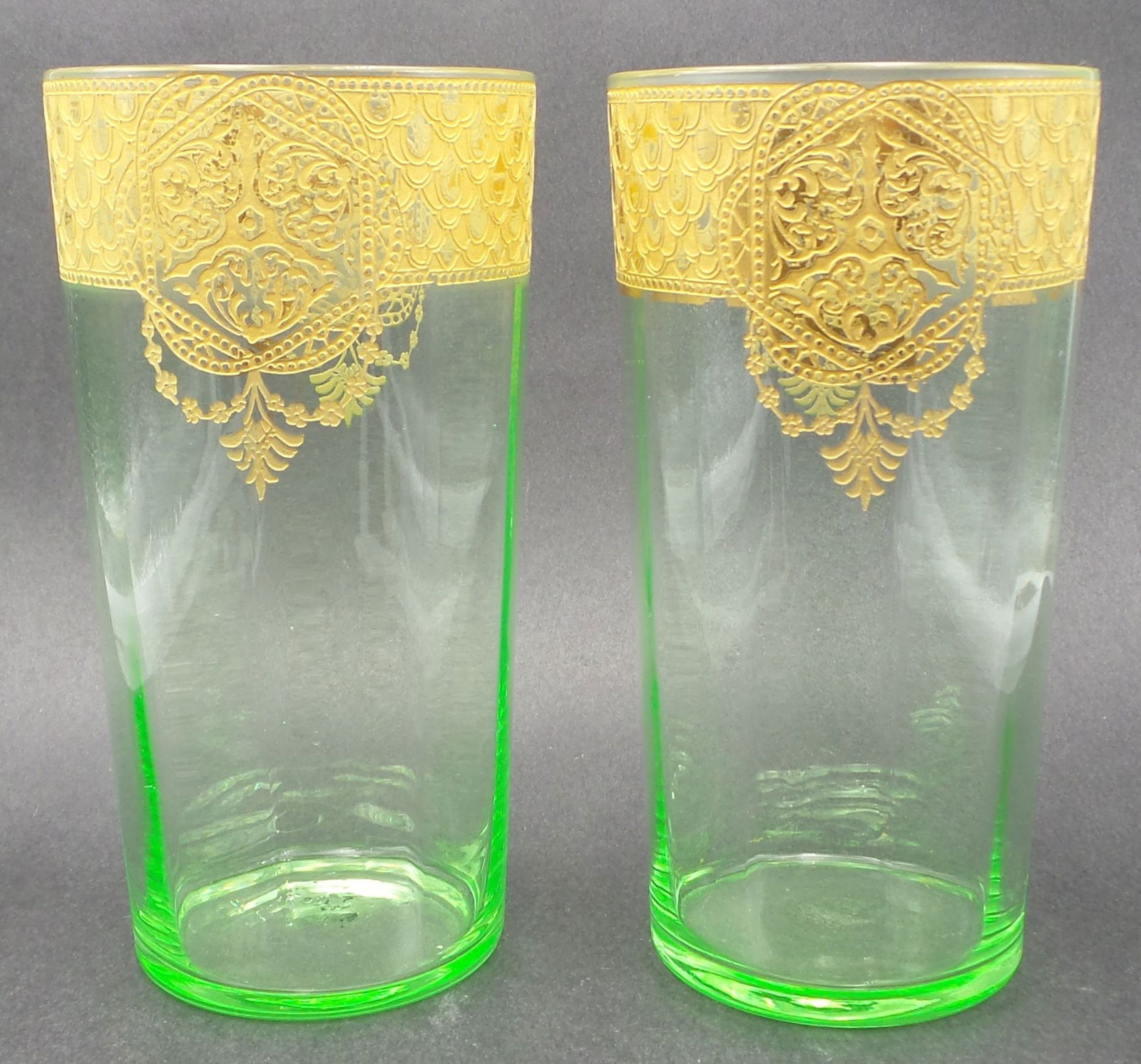 Rare Pair of Vintage ca. 1940 Green Vaseline Uranium Glass Gold Trim Water Glasses (1 of 8)