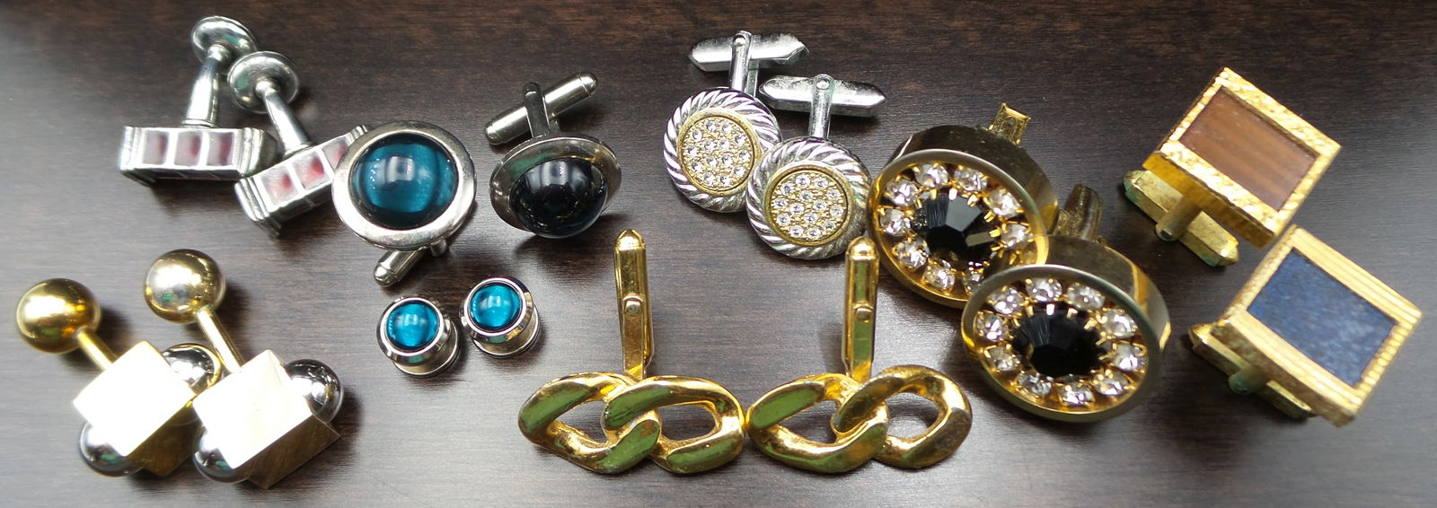Lot of 7 Pairs of Vintage Cufflinks - CHRISTIAN DIOR, POSKA, etc. (1 of 5)