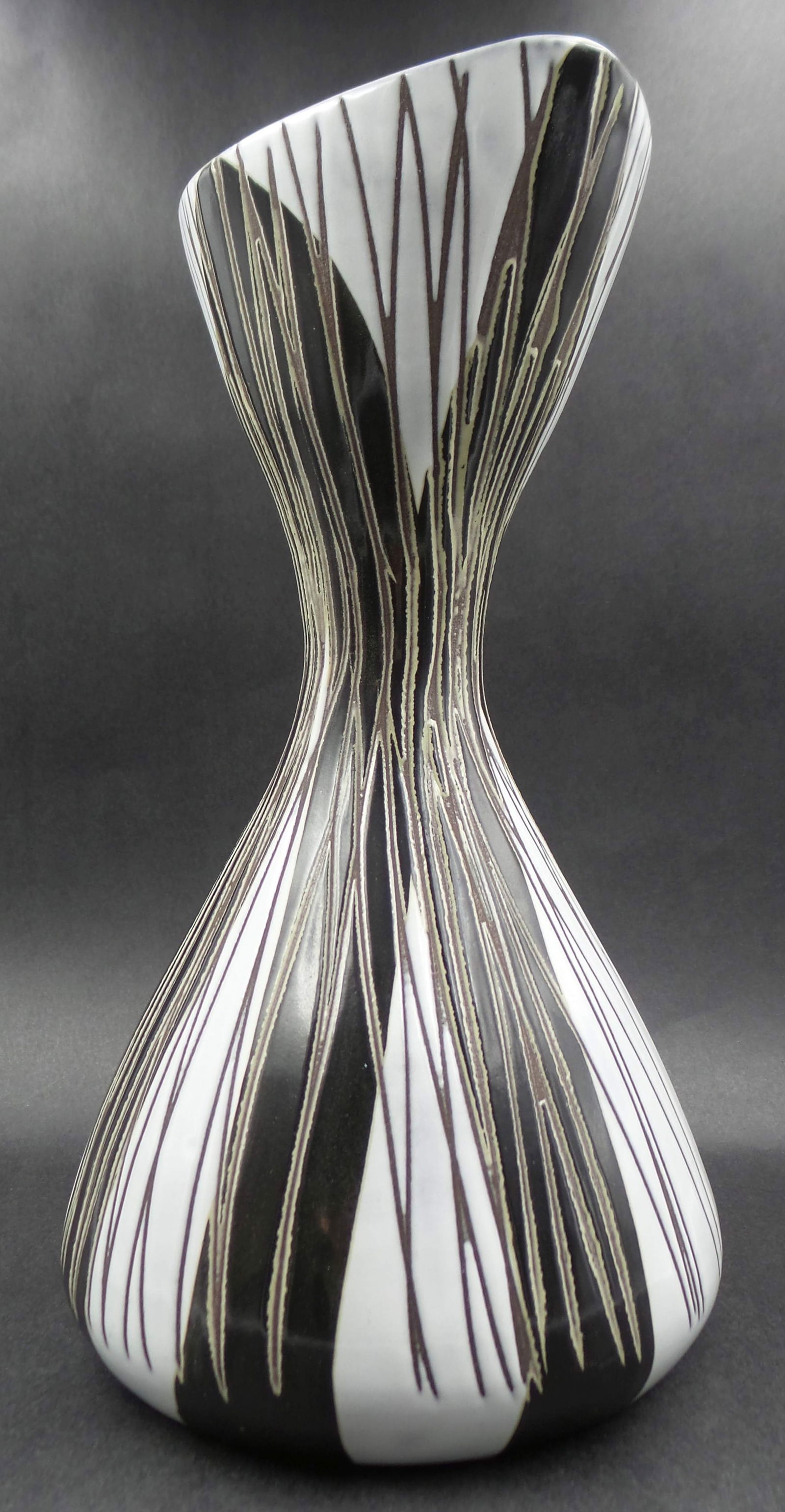 Rare Mid-Century Modern "Maj" (May) MARI SIMMULSON for Upsala Ekeby Sweden Black & White Ceramic: Incredibly decorative designer piece by Mari Simmulson, ca. 1950. Very good vintage condition; no chips, cracks, or repairs. Measures approx. 9 1/2" high x 5 1/4" in diameter. Singed and numbered on t